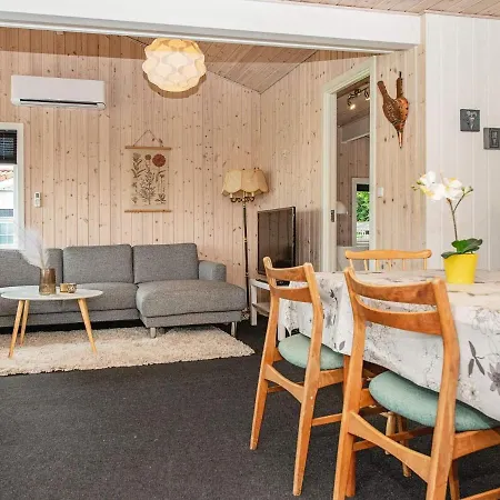 Two-bedroom In Juelsminde 7 別荘 *