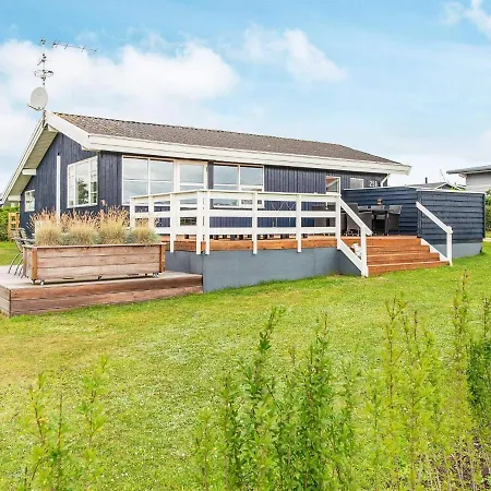 Two-bedroom In Juelsminde 7 別荘 *